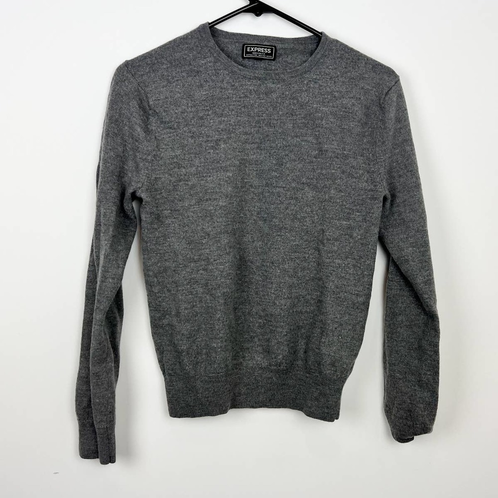 Express Lightweight Pullover Gray Extra Fine 100% Wool Sweater Fit Men Sz Small